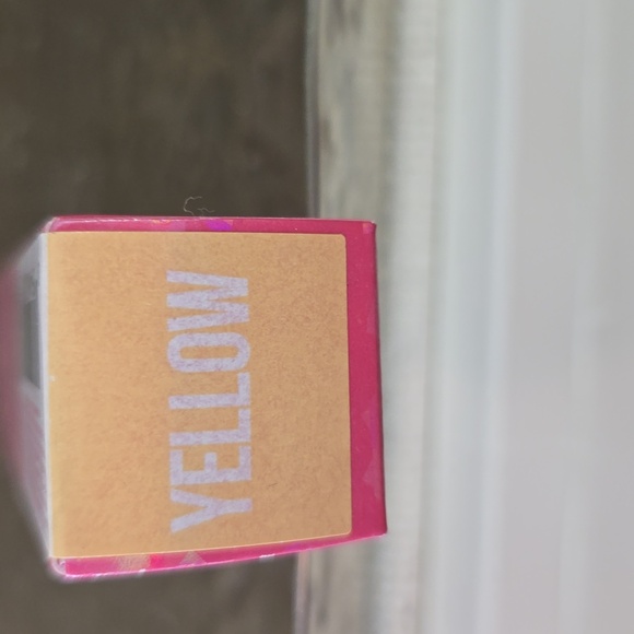 Jeffree Star Magic Star Concealer, Yellow, NWT - Picture 2 of 3